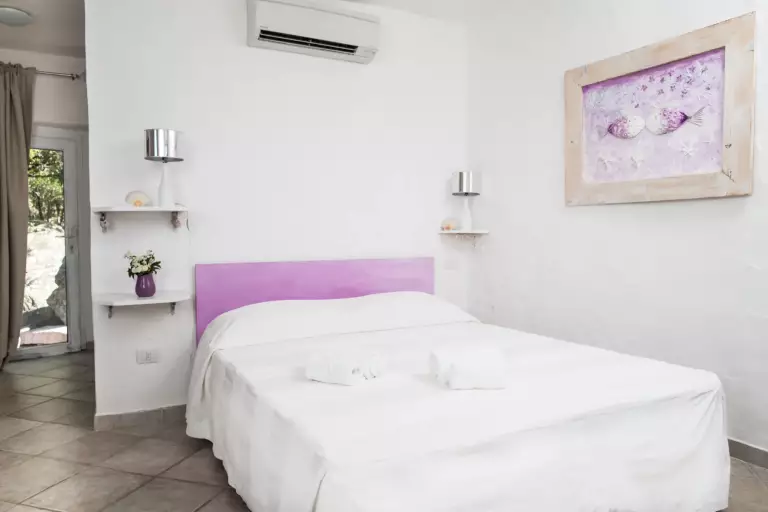 Camera in dependance con letto matrimoniale